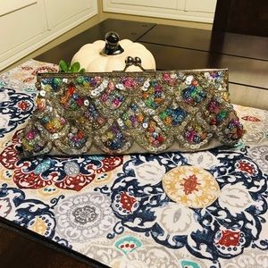 Beaded clutch